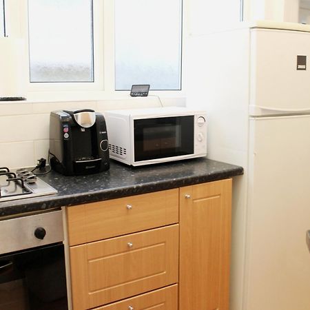 Large Garden Apartment On Golders Green High Road London Ngoại thất bức ảnh