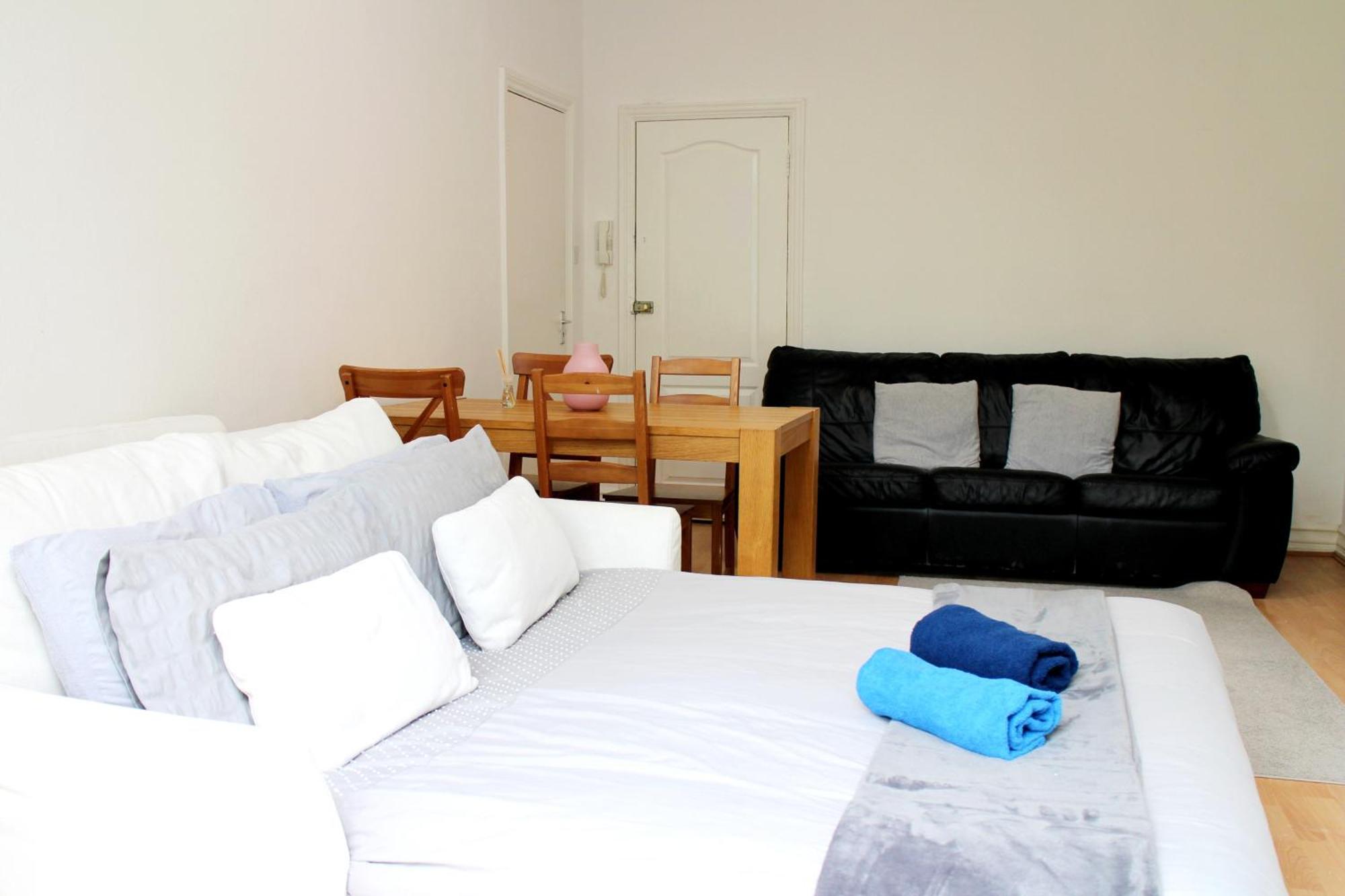 Large Garden Apartment On Golders Green High Road London Ngoại thất bức ảnh